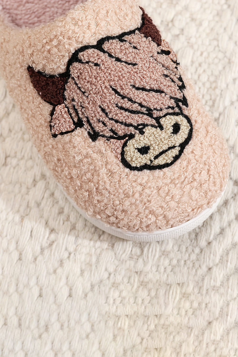 Parchment Cartoon Animal Printed Plush Slippers