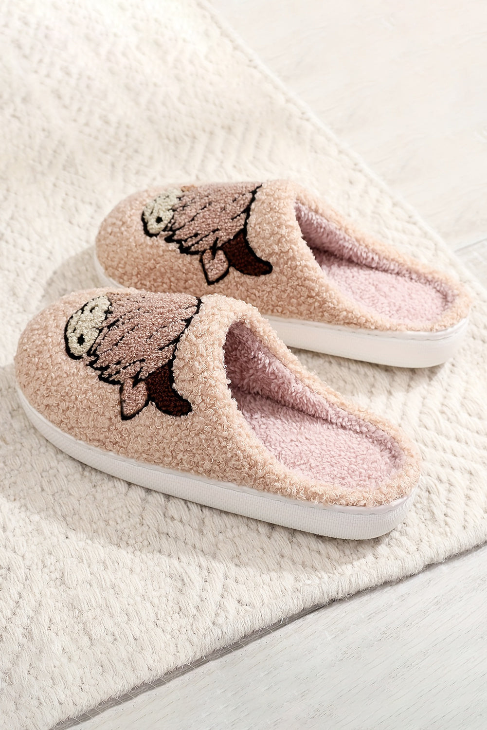 Parchment Cartoon Animal Printed Plush Slippers