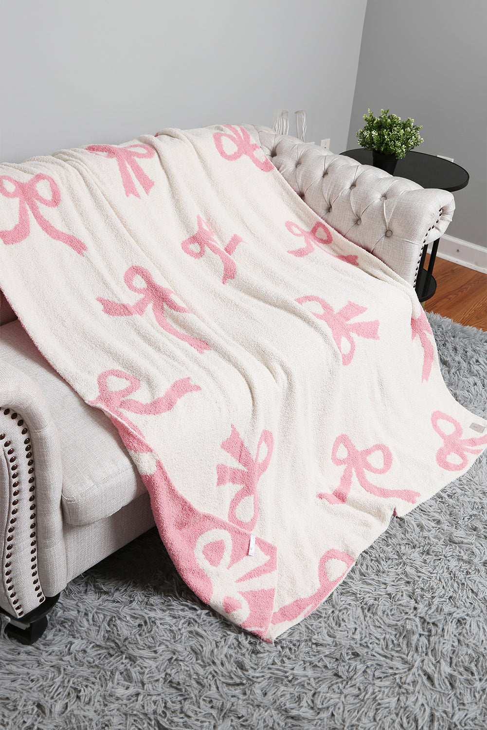 White 127*152cm Bow Printed Cozy Soft Throw Blanket