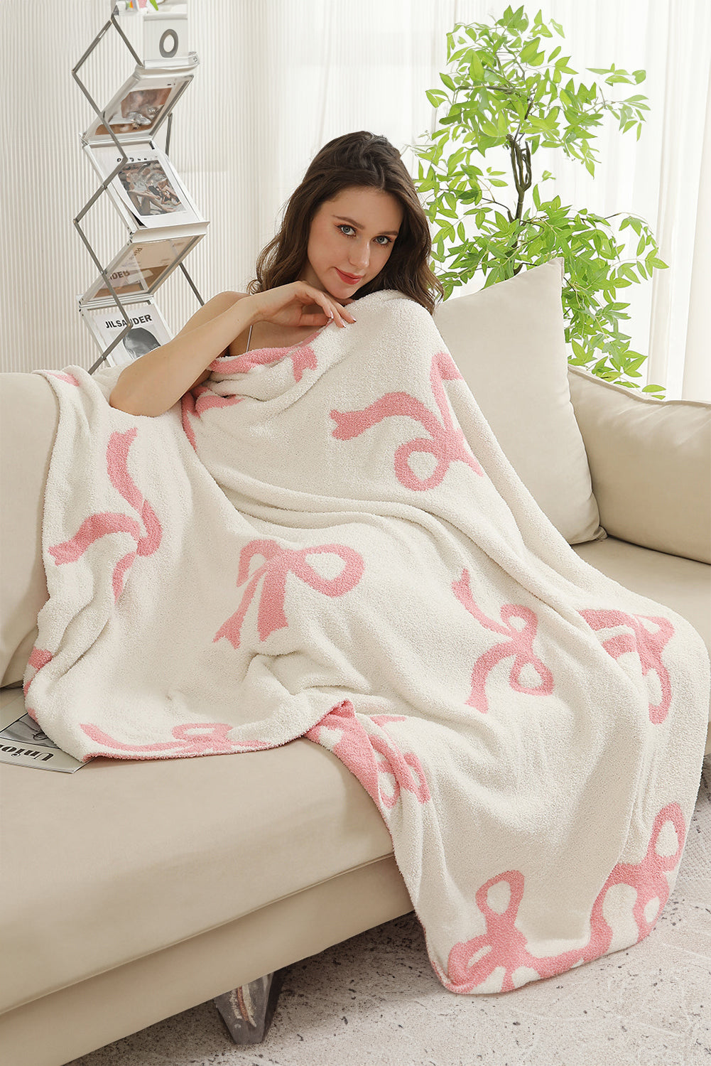 White 127*152cm Bow Printed Cozy Soft Throw Blanket