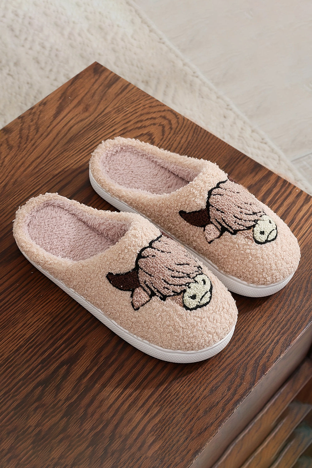 Parchment Cartoon Animal Printed Plush Slippers