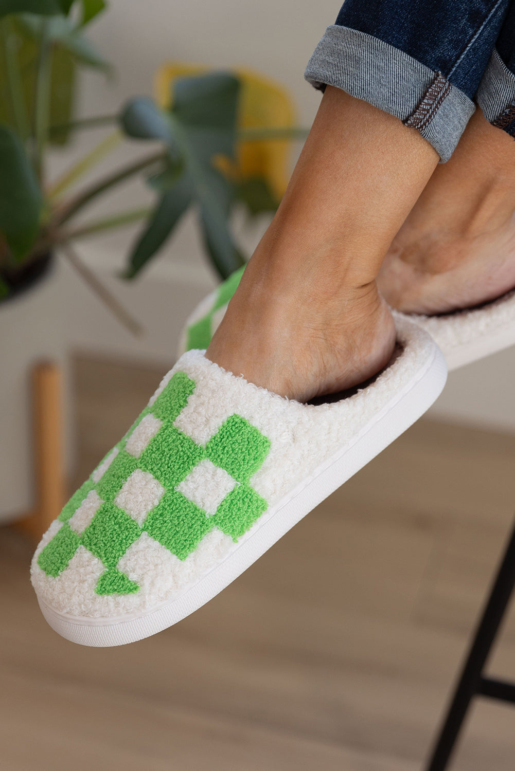 Black Checkered Print Fuzzy Slip On Winter Slippers