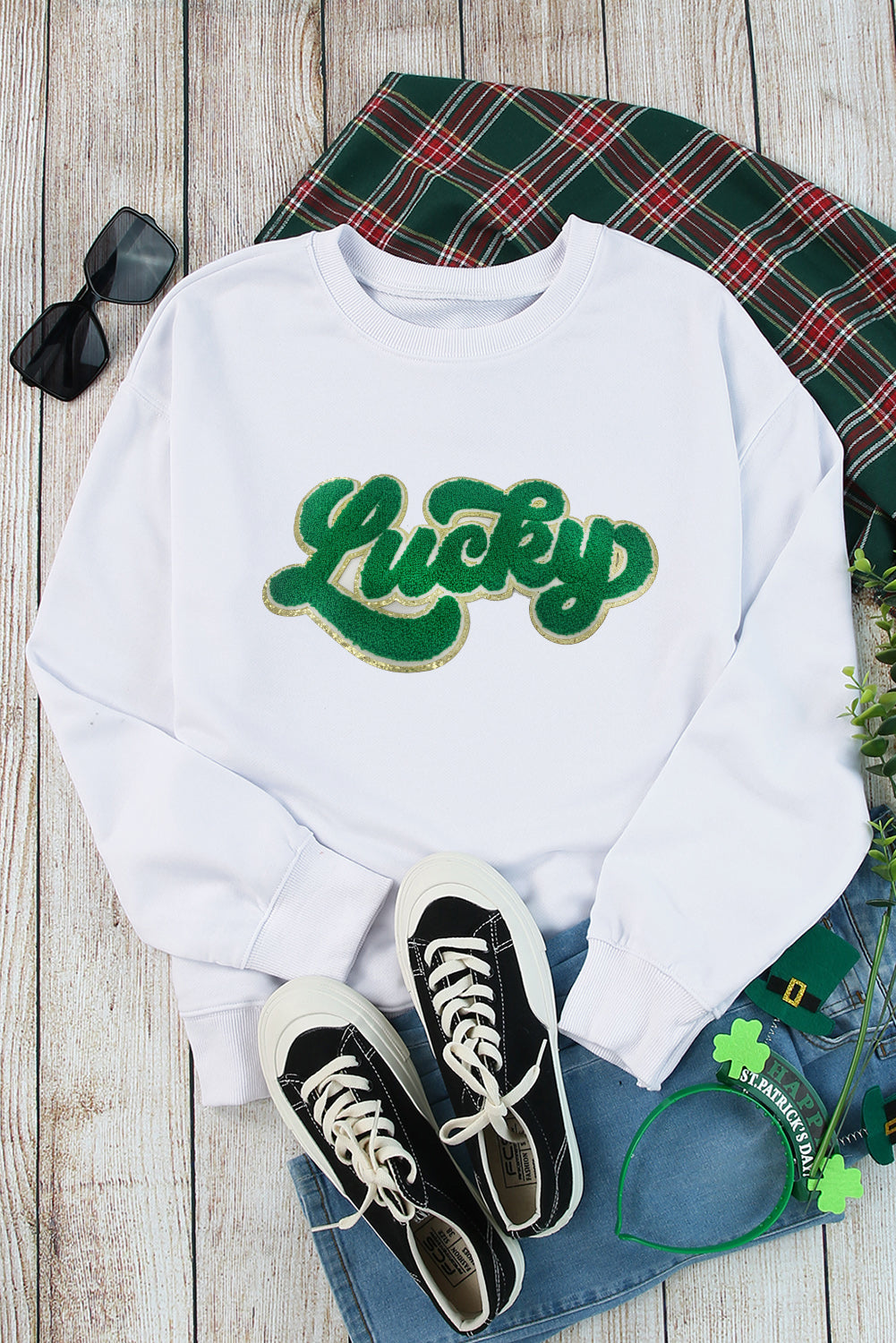 White Shiny Trim Chenille Lucky Letter Graphic Sweatshirt