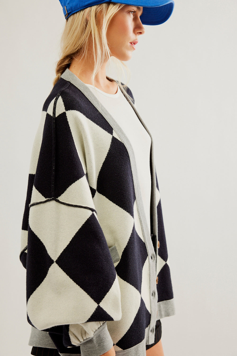 White Stripe Colorblock Drop Shoulder Buttoned Loose Cardigan